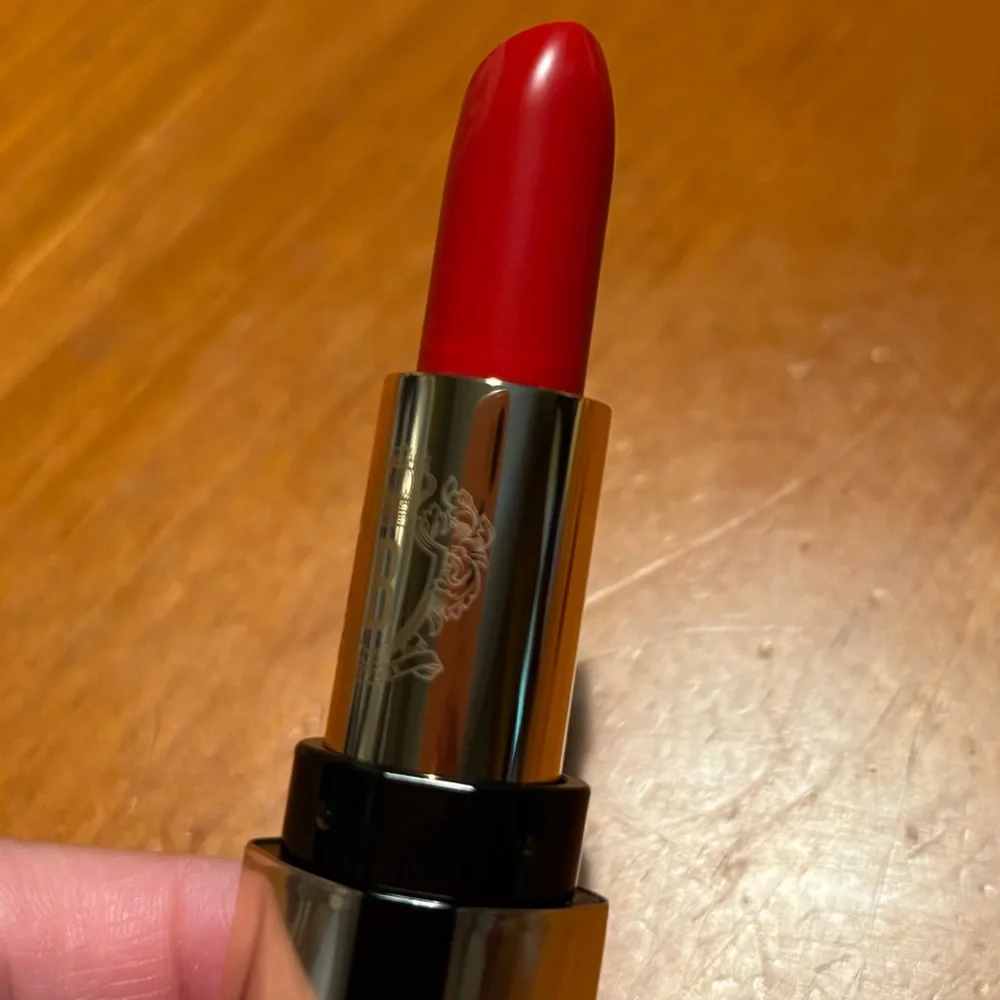 Bobbi Brown Luxe Lipstick Tango